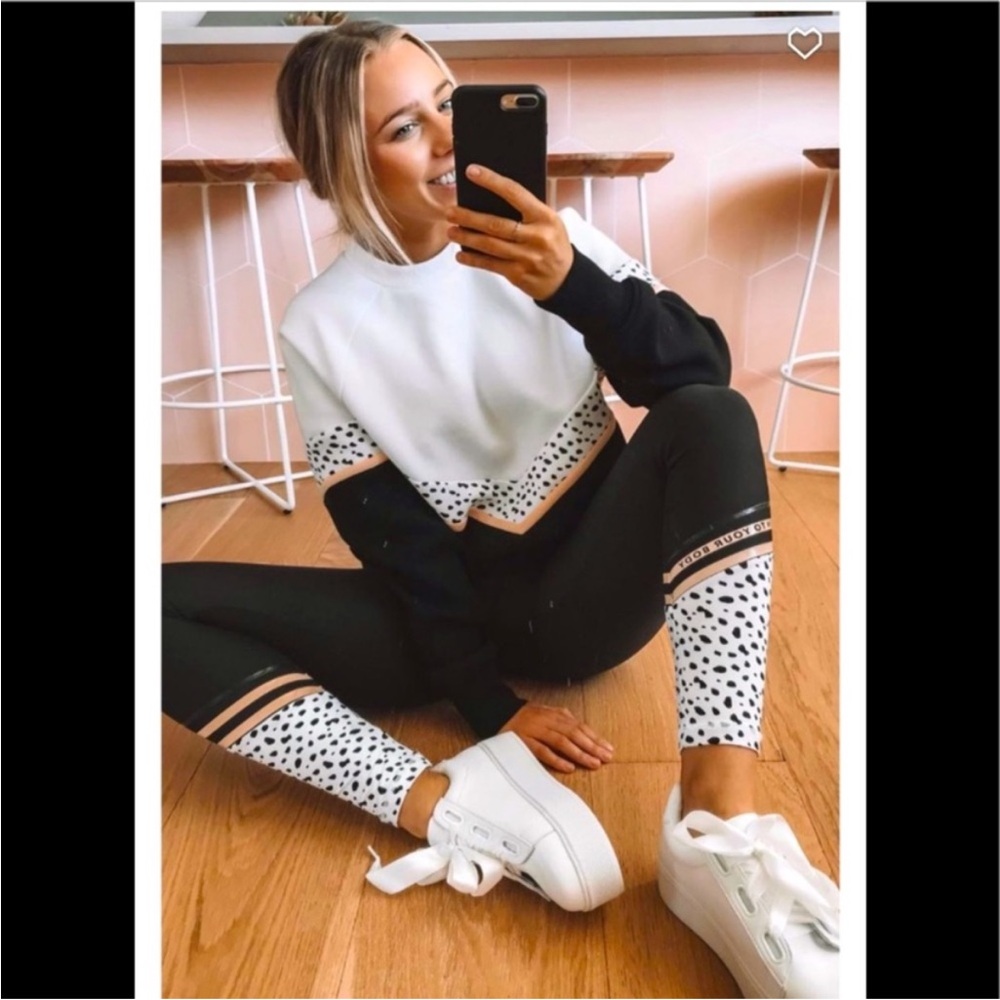 White Fox Boutique x Sarah’s Day Black and White Leggings - Size L